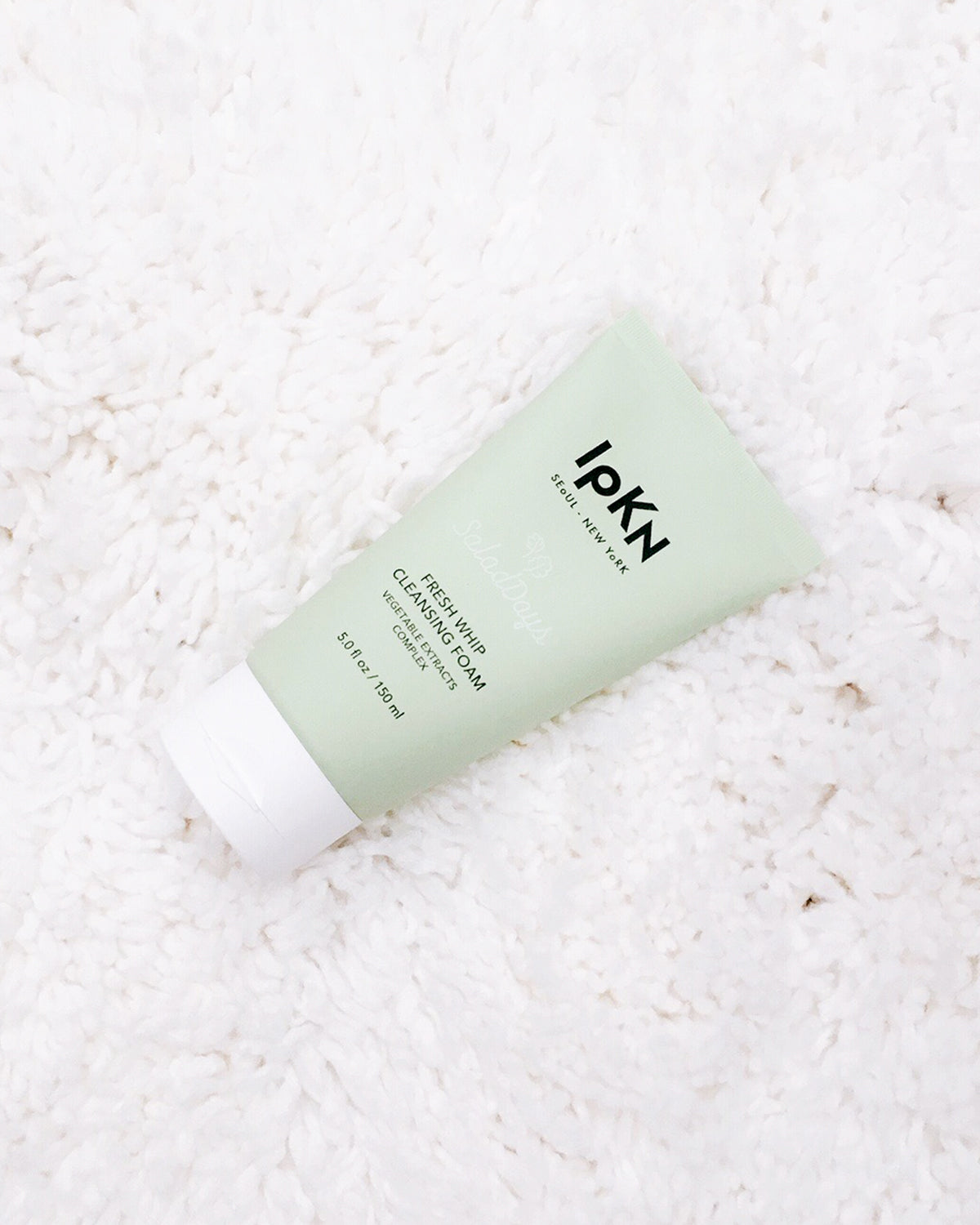 Salad Days!  A vitamin-enriched cleansing foam deeply cleanses and removes makeup, toxins, and impurities from the skin both day & night while hydrating the skin. Vegetable particles such as Kale and Whet help improve the appearance of skin elasticity and hydration for younger looking skin!